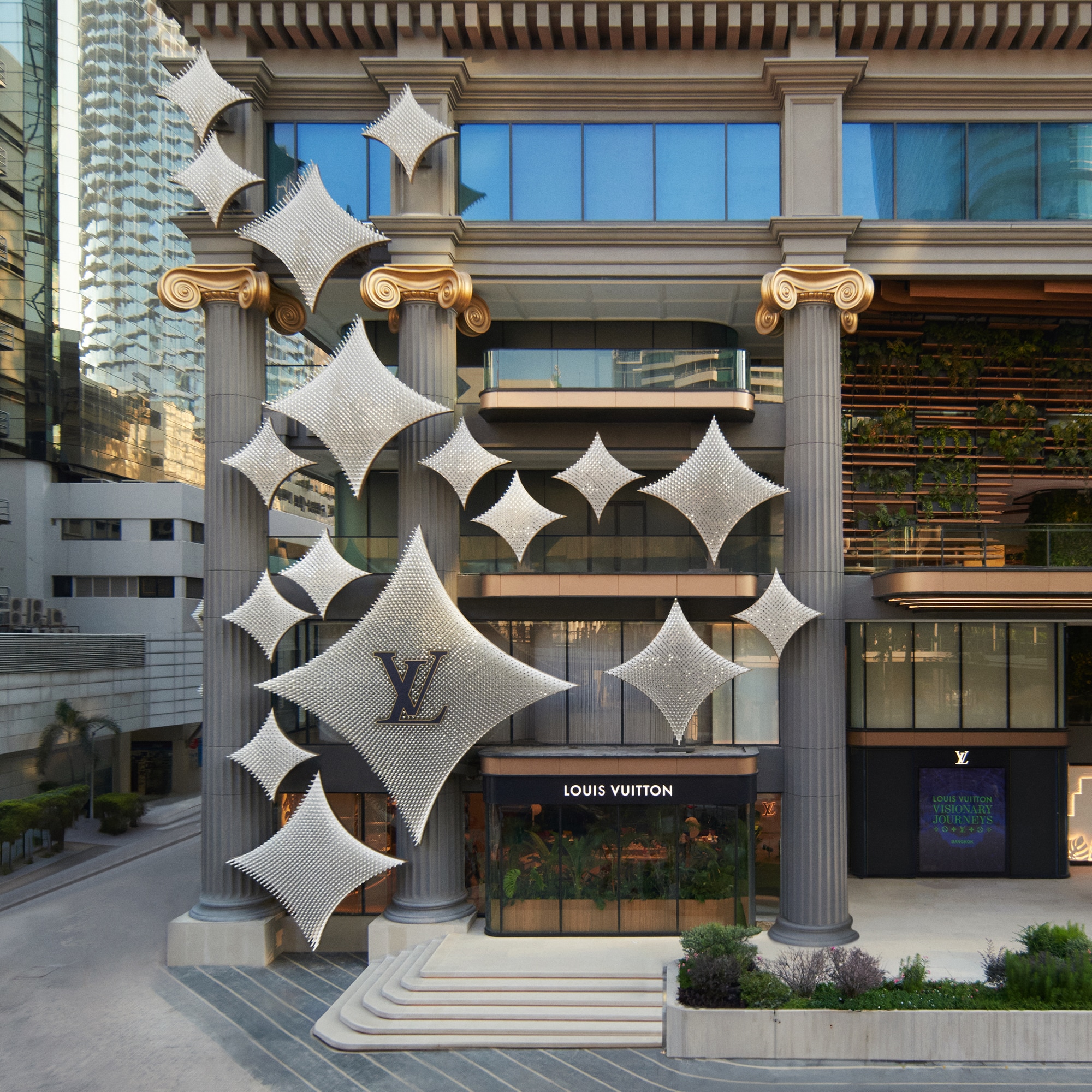 LV The Place Bangkok | LOUIS VUITTON