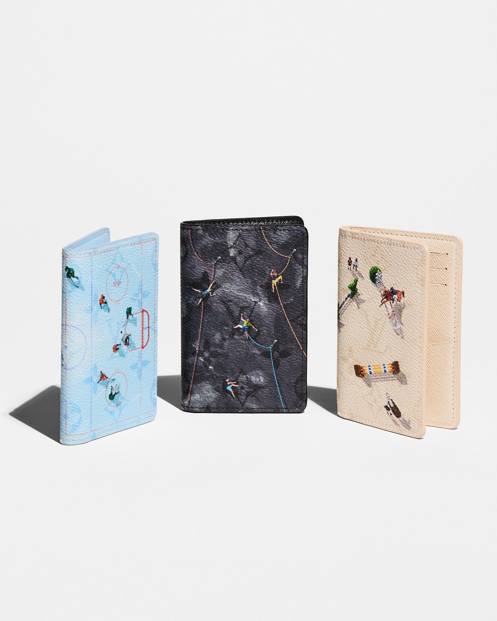 LV x The Darjeeling Limited Elizabeth Pencil Pouch . - Books and