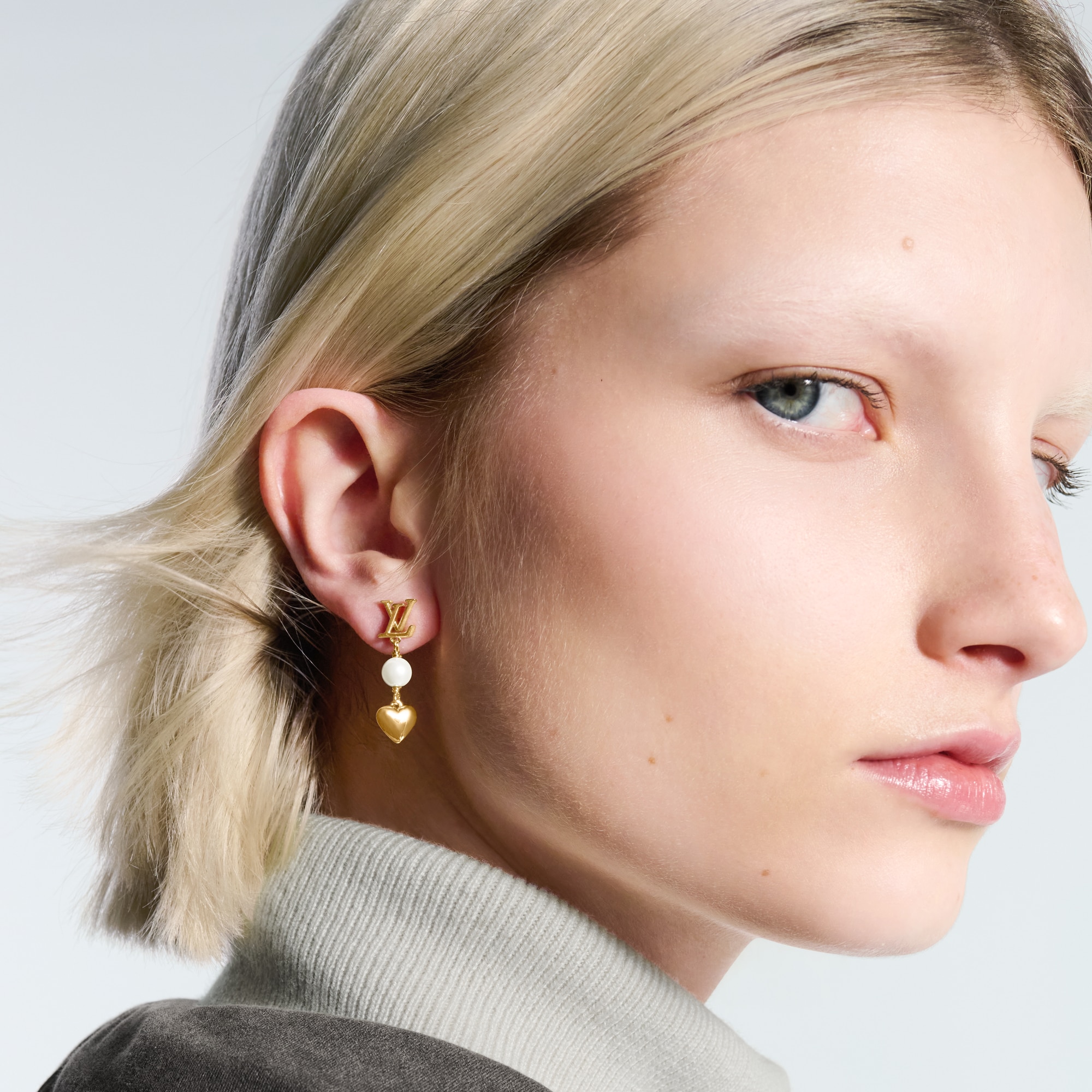 Blooming Pearls Earrings . in Women