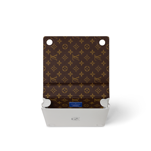 Book Messenger D15 in Bags and Small Leather Goods's Men Bags Newness collections by Louis Vuitton (Product zoom)