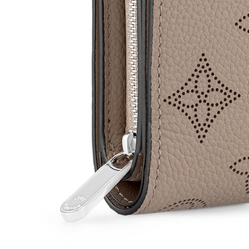 Cléa Wallet Mahina in Women's Wallets and Small Leather Goods All Wallets and Small Leather Goods for Women collections by Louis Vuitton (Product zoom)