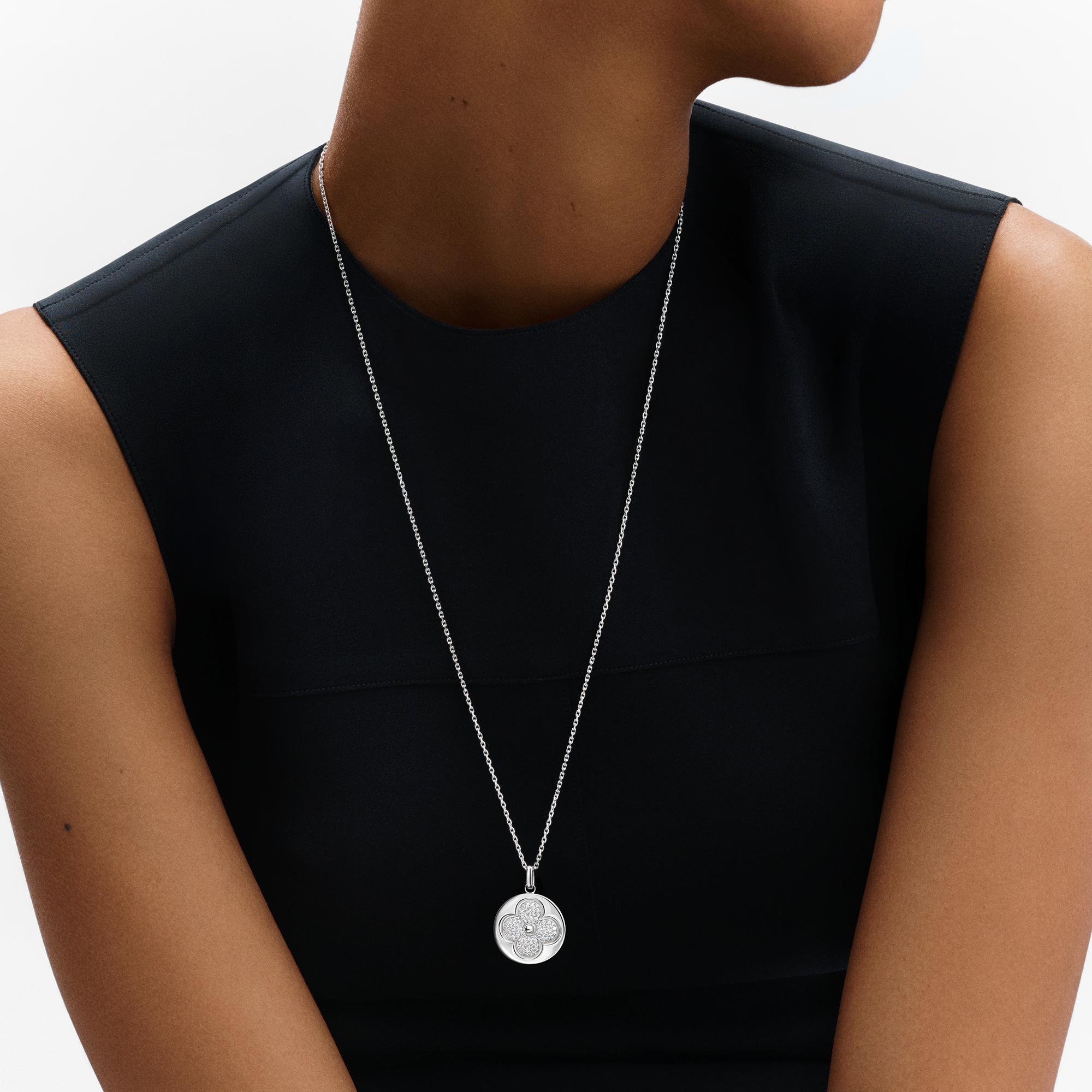 Color Blossom XL Medallion, White Gold And Diamonds  in Jewellery