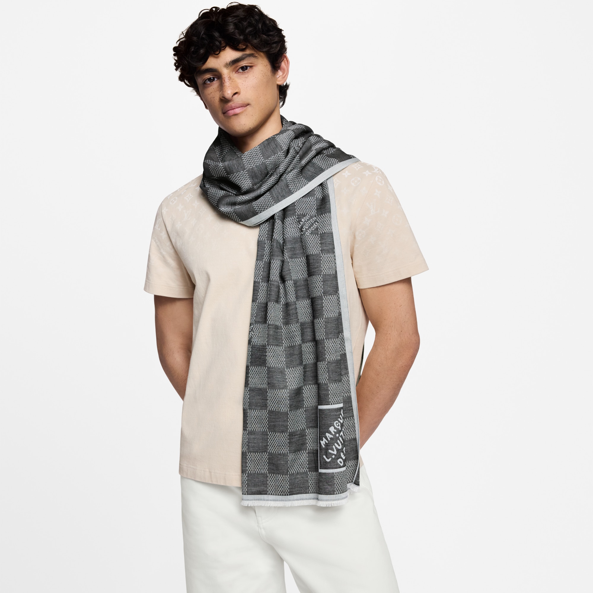 Damier Heritage Stole . in Men