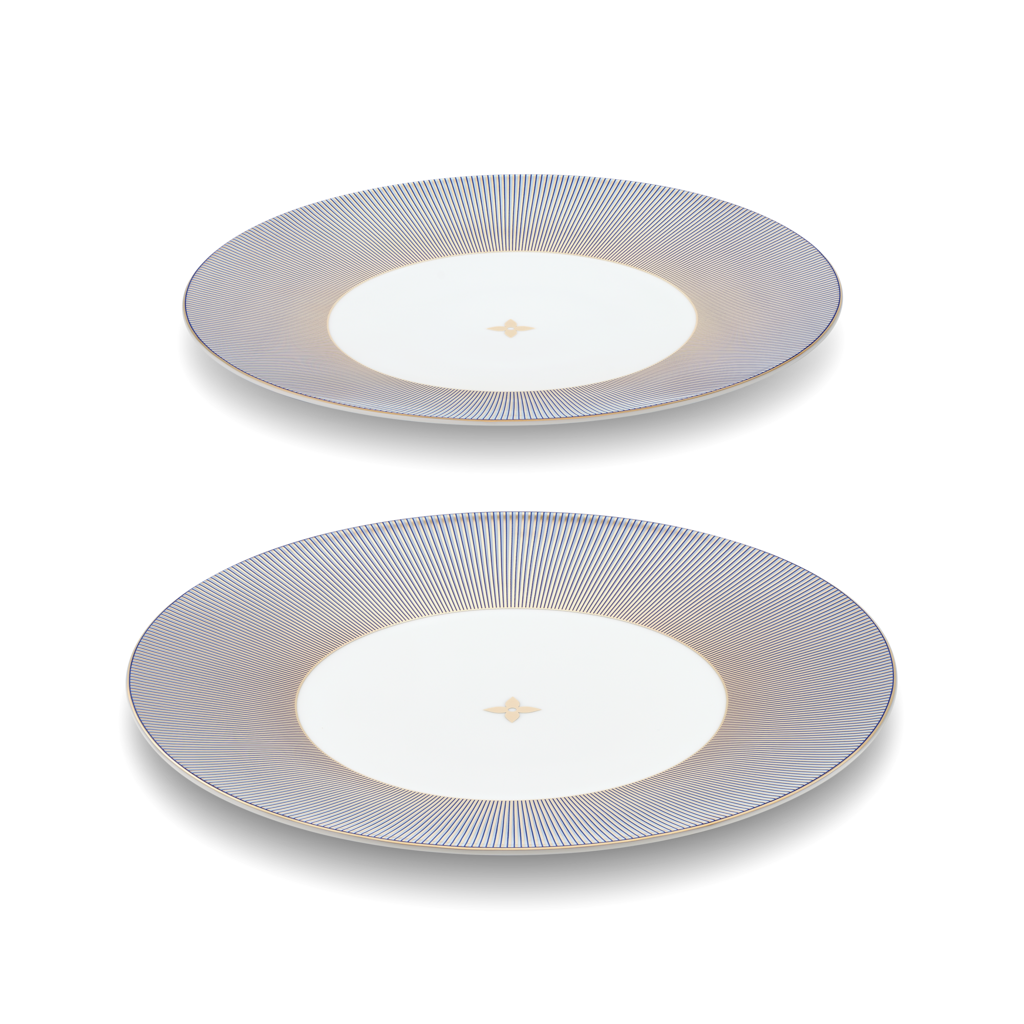 Dichroic Set Of 2 Presentation Plates  in Trunks, Travel and Home