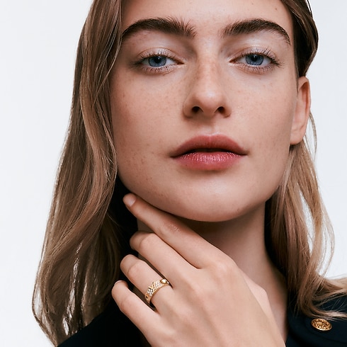 Empreinte Medium Ring, Yellow Gold and Diamonds in Jewellery's Categories All Fine Jewellery collections by Louis Vuitton (Product zoom)