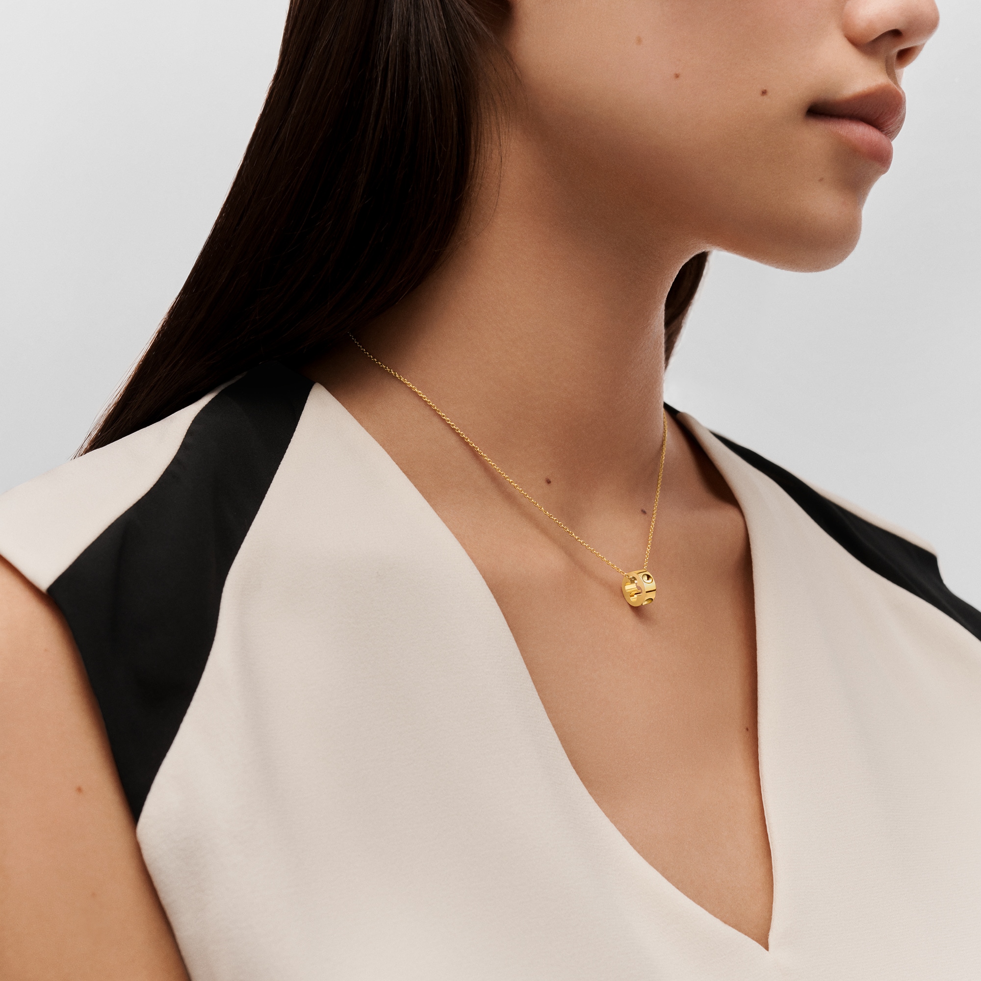 Empreinte Pendant, Yellow Gold  in Jewellery