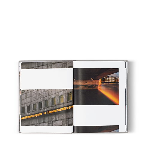 Fashion Eye London in Trunks, Travel and Home's Books and Stationery Fashion Eye Books collections by Louis Vuitton (Product zoom)