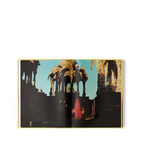 Fashion Eye Rajasthan in Trunks, Travel and Home's Books and Stationery Fashion Eye Books collections by Louis Vuitton (Product zoom)