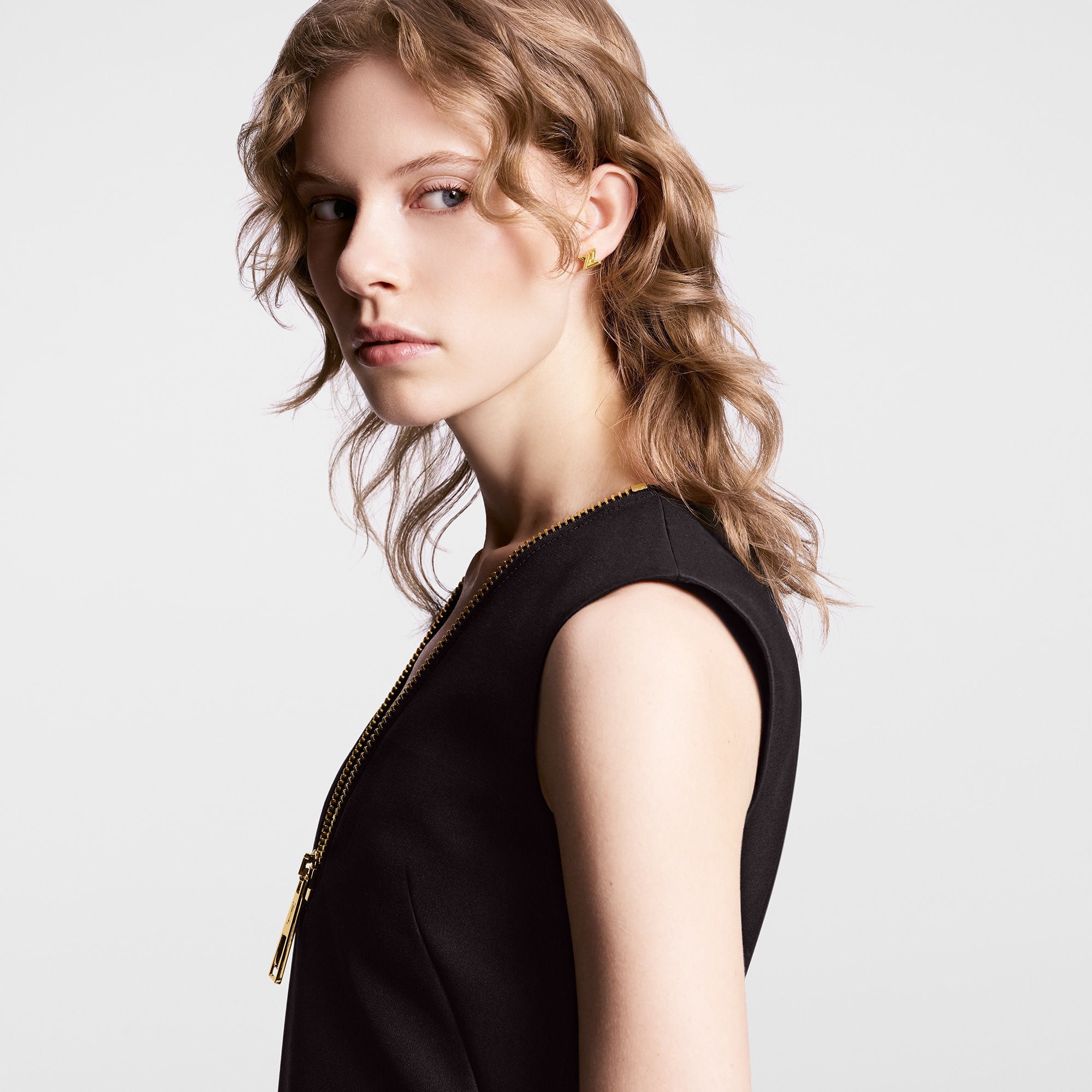 GO-14 Earrings . in Women