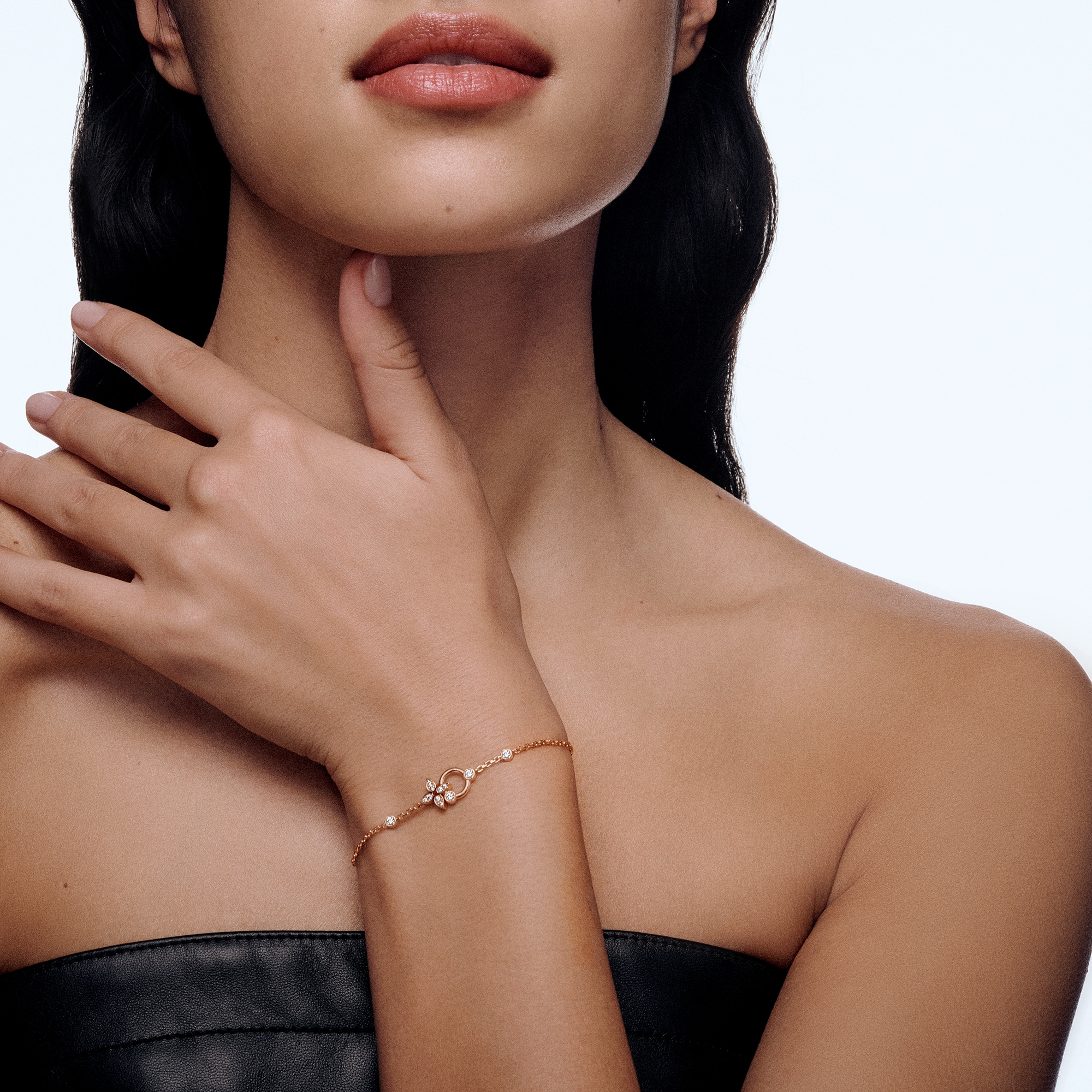 Idylle Blossom Bracelet, Pink Gold and Diamonds Categories
