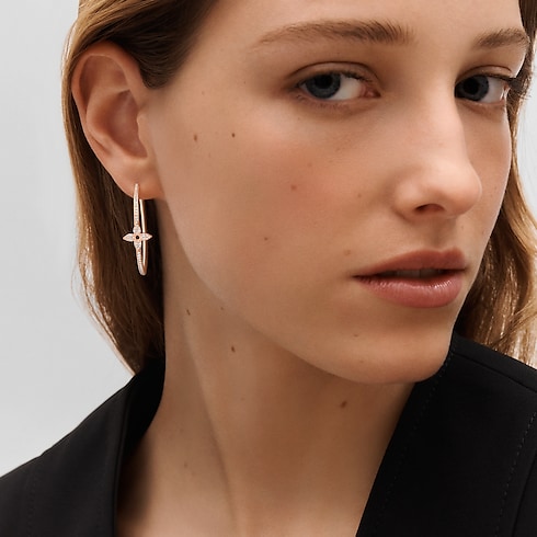 Idylle Blossom Hoops, Pink Gold And Diamonds in Jewellery's Categories All Fine Jewellery collections by Louis Vuitton (Product zoom)