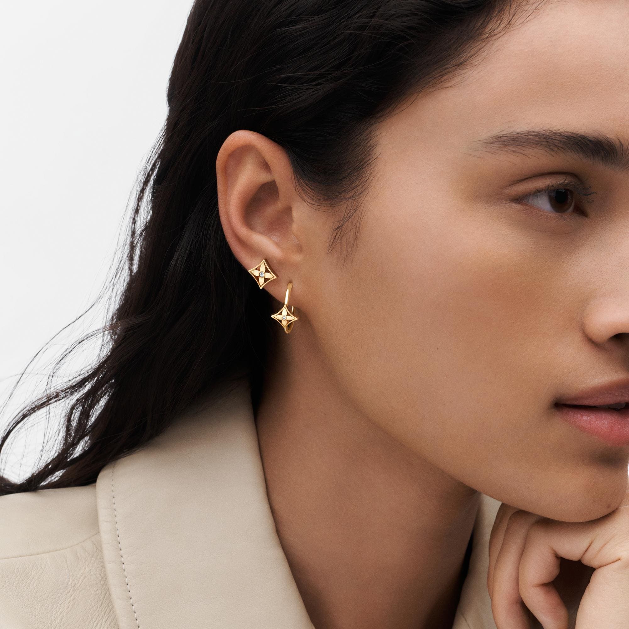 Idylle Blossom Small Hoop, Yellow Gold And Diamond - Per Unit  in Jewellery