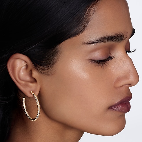 Le Damier de Louis Vuitton Large Hoops, Yellow Gold and Diamonds in Jewellery's Categories Earrings collections by Louis Vuitton (Product zoom)