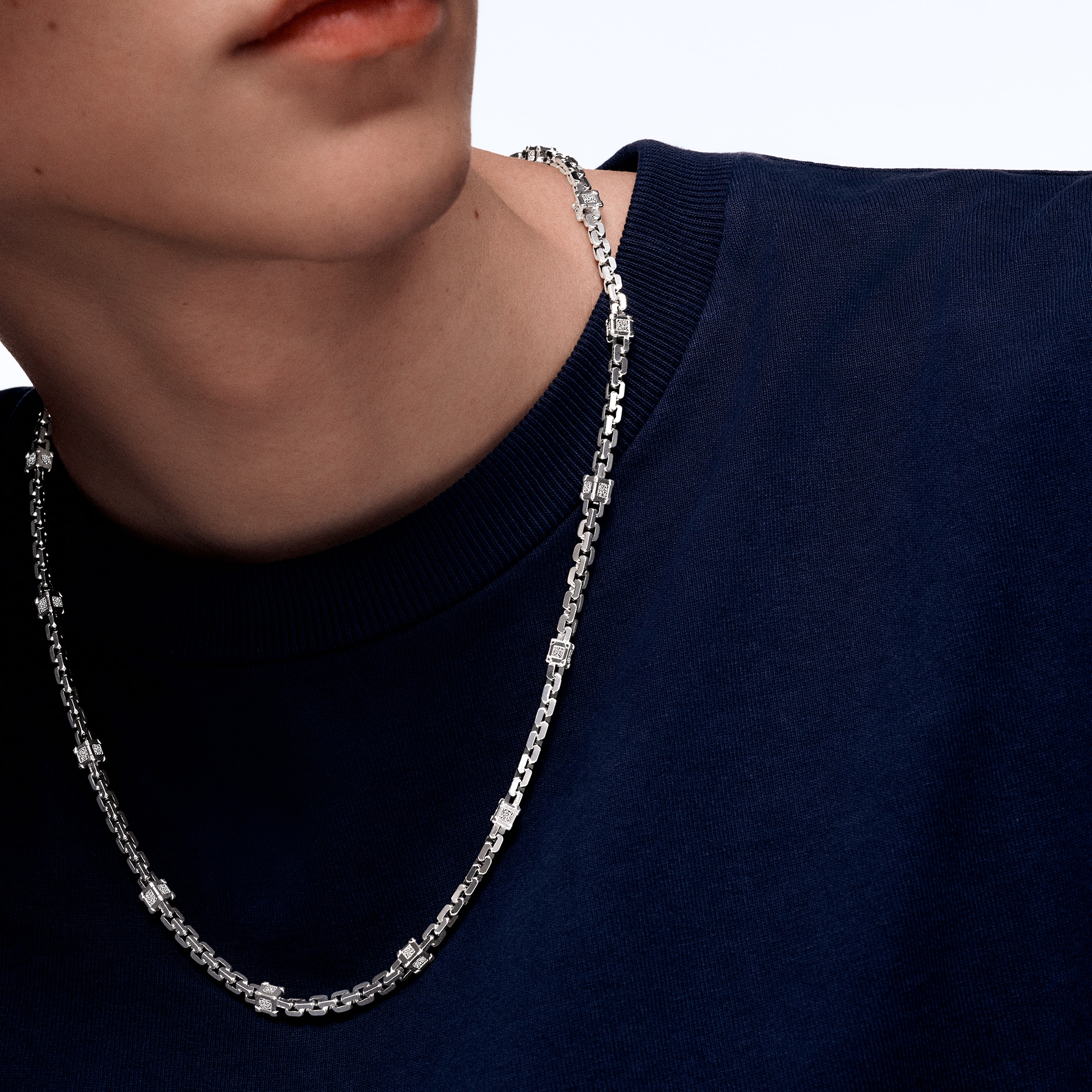 Les Gastons Vuitton Trunk Necklace, White Gold and Diamonds  in Les Extraordinaires