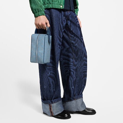 Locker Dopp Kit G71 in Men's Travel Travel Accessories collections by Louis Vuitton (Product zoom)