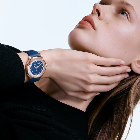 Louis Vuitton Escale, Automatic, 39mm, Rose Gold in Watches's All Watches } collections by Louis Vuitton (Product zoom)