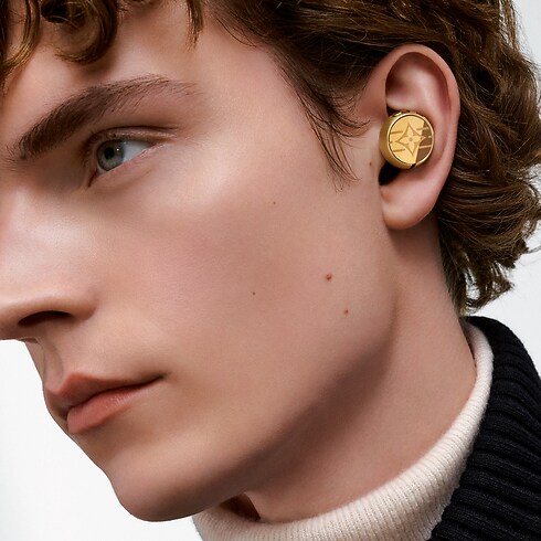 Louis Vuitton Horizon Light Up Earphones - Golden in Trunks, Travel and Home's High-Tech Objects and Accessories Audio, Connected Watches and Accessories collections by Louis Vuitton (Product zoom)