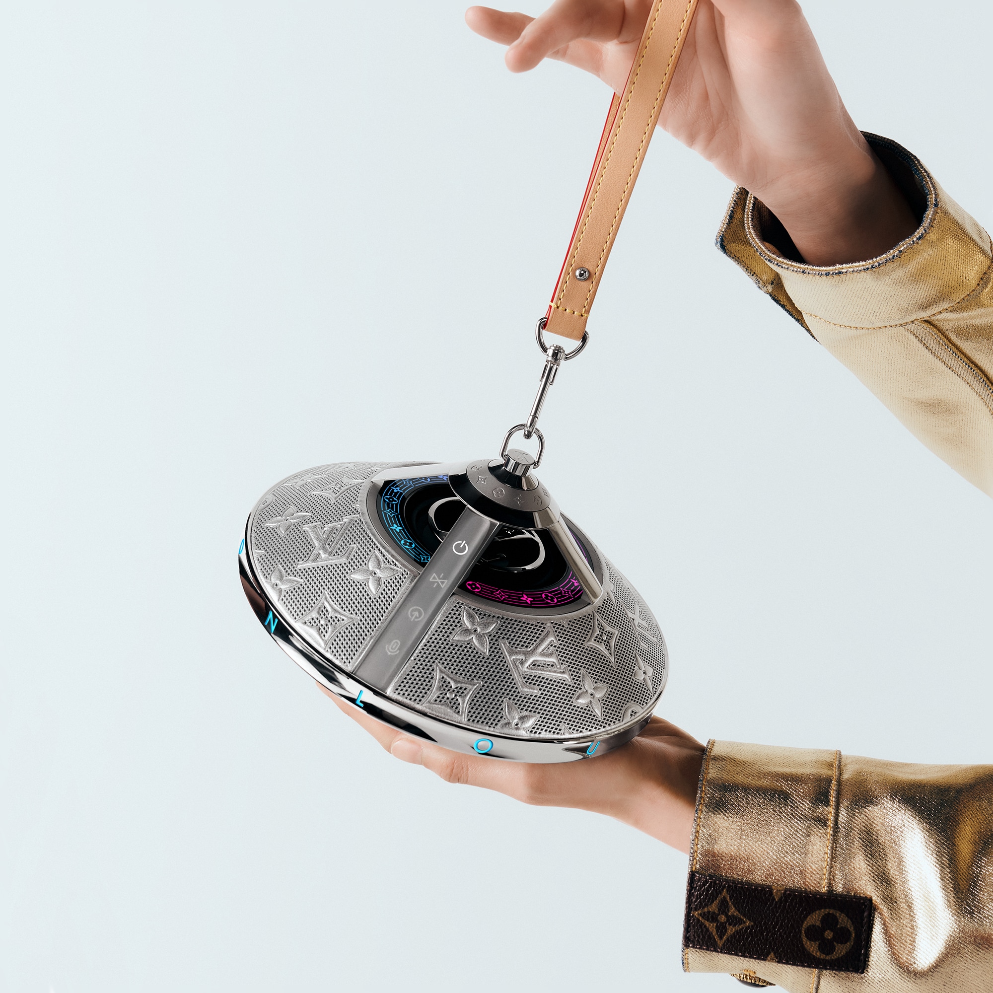 Louis Vuitton Horizon Light Up Speaker Silver  in Trunks, Travel and Home