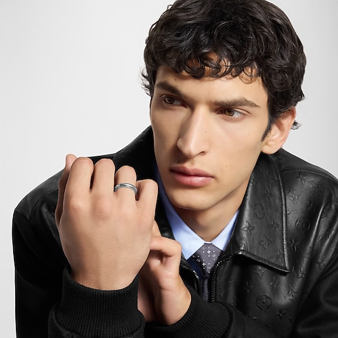 LV Bambou Ring . in Men's Fashion Jewellery Rings collections by Louis Vuitton (Product zoom)