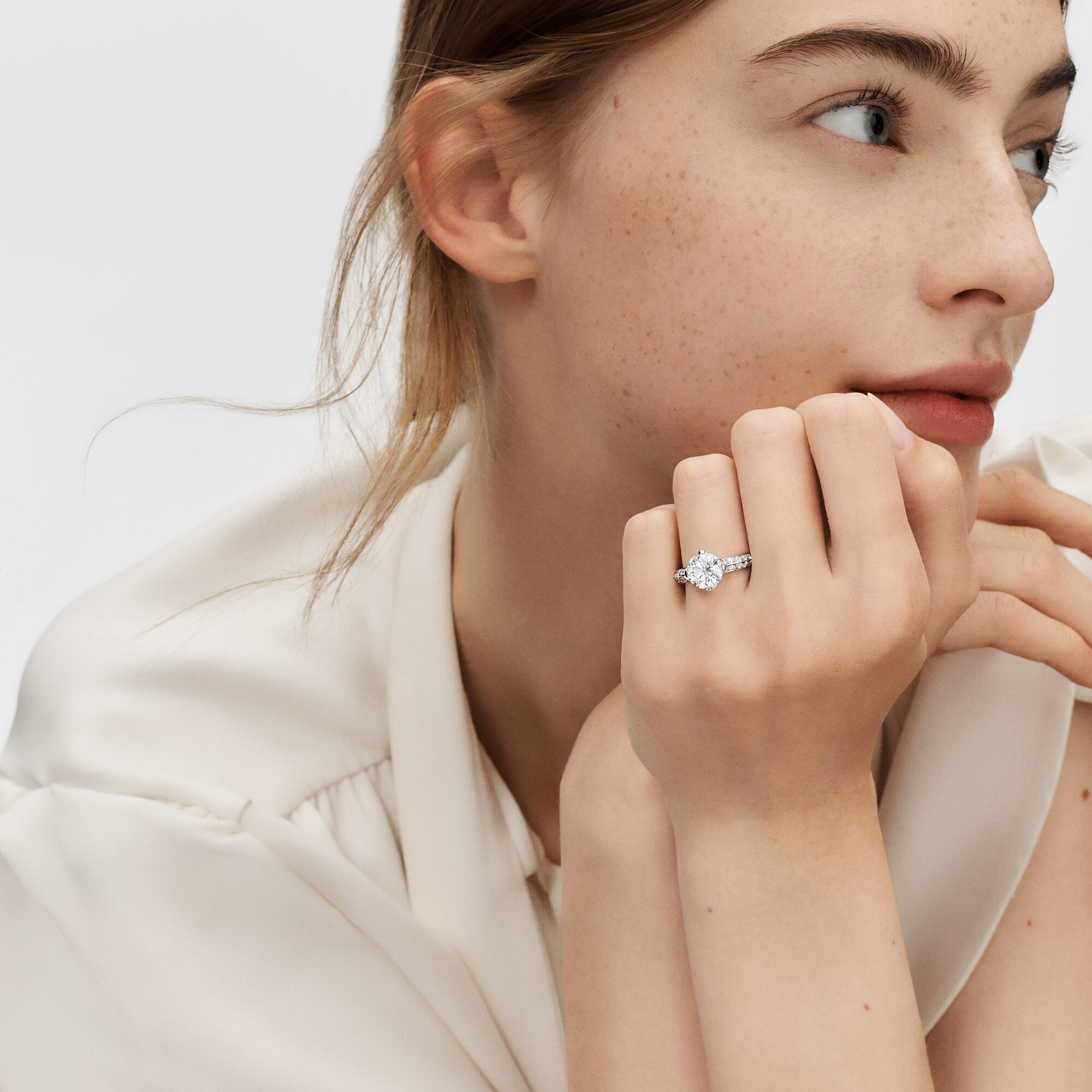 LV Diamonds Pavé Solitaire, Round Brilliant cut  in Jewellery