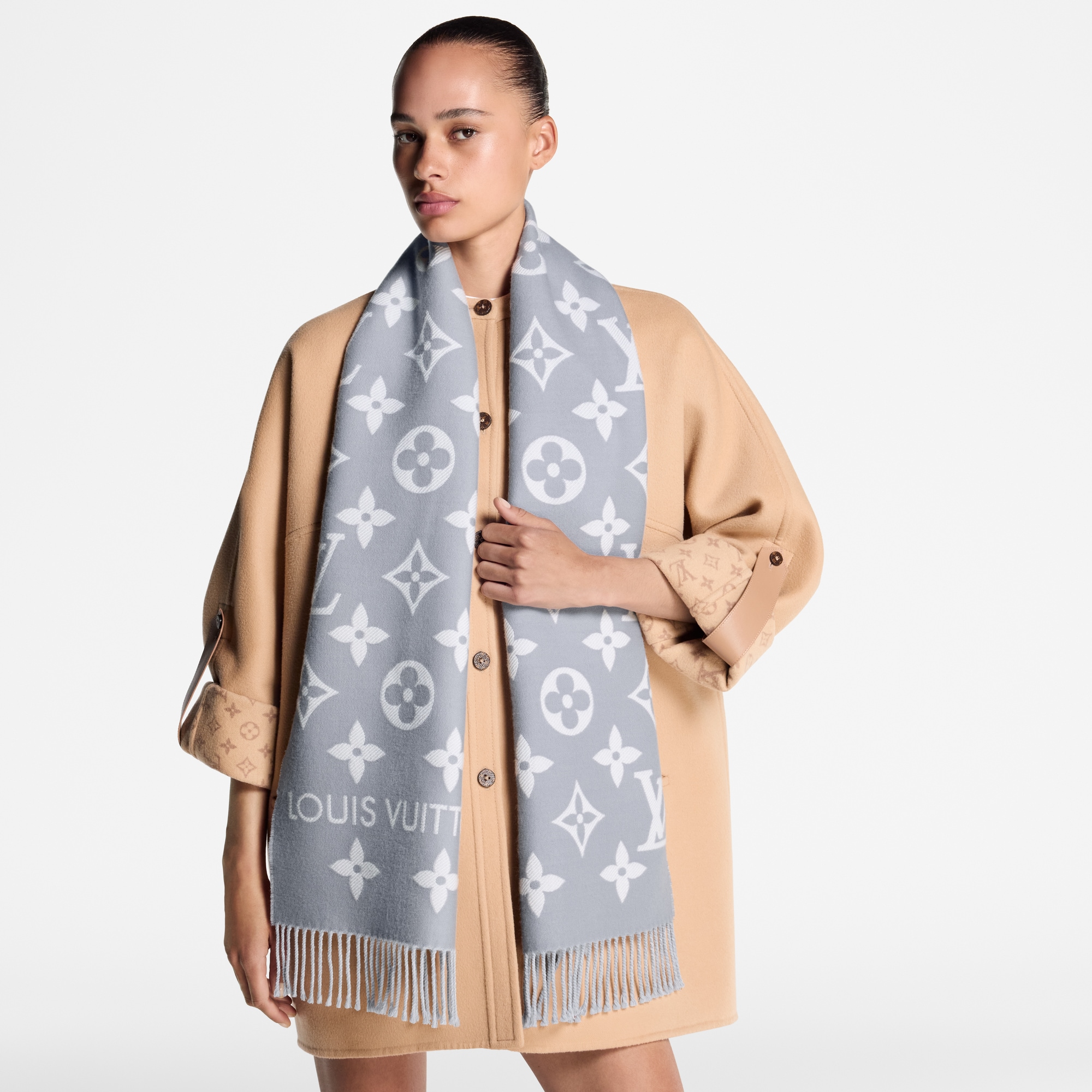 LV Essential Scarf . in Women