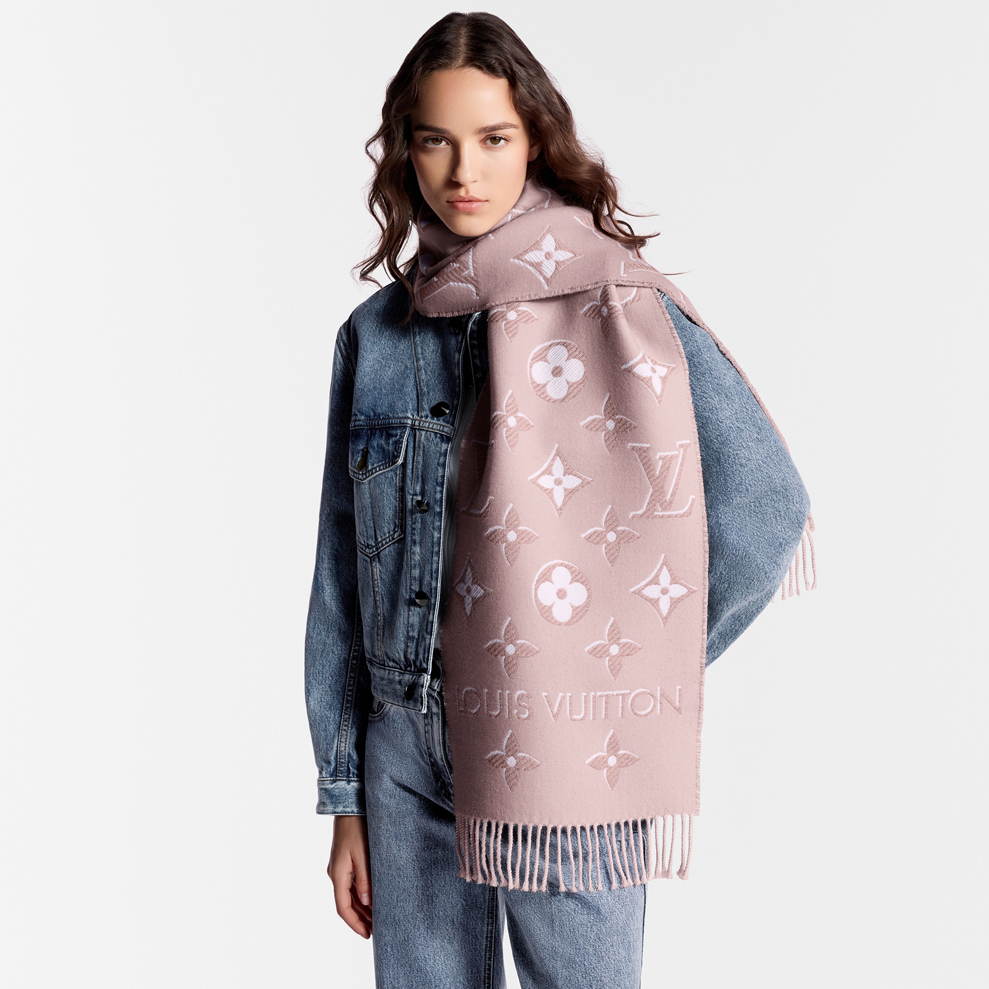 LV Essential Shine Scarf . in Women