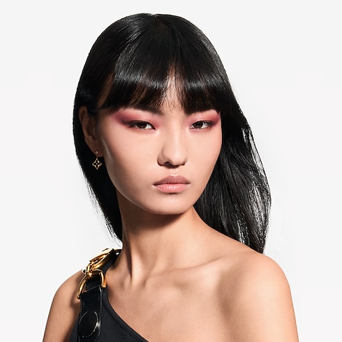 LV Ombres - Eyeshadow Palette in Perfumes and Beauty's Eyes } collections by Louis Vuitton (Product zoom)