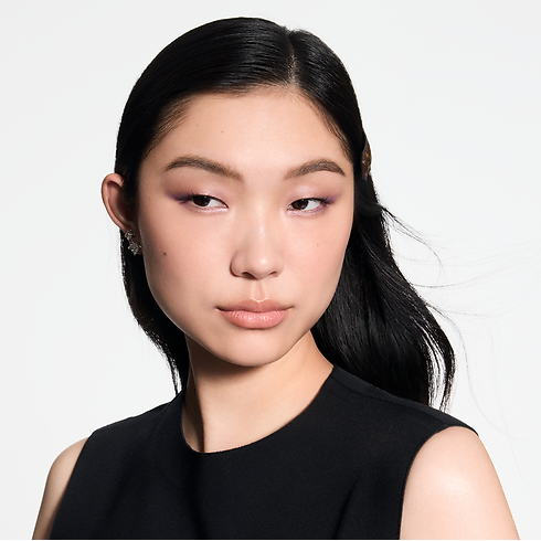 LV Ombres - Eyeshadow Palette Refill in Perfumes and Beauty's Eyes } collections by Louis Vuitton (Product zoom)