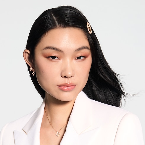 LV Ombres - Eyeshadow Palette Refill in Perfumes and Beauty's Eyes } collections by Louis Vuitton (Product zoom)