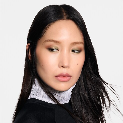 LV Ombres - Eyeshadow Palette Refill in Perfumes and Beauty's Eyes } collections by Louis Vuitton (Product zoom)