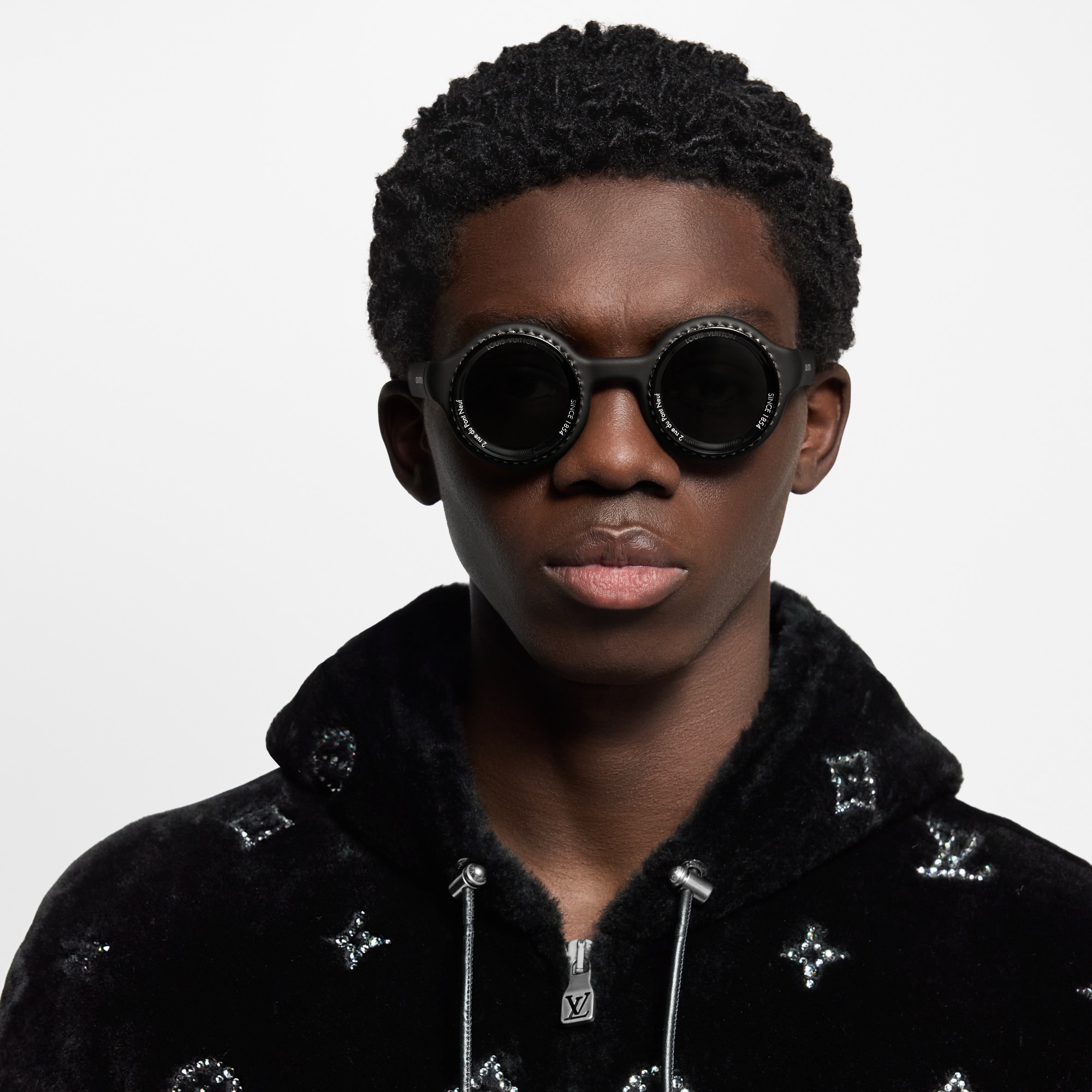 LV Super Vision Round Sunglasses . in Men