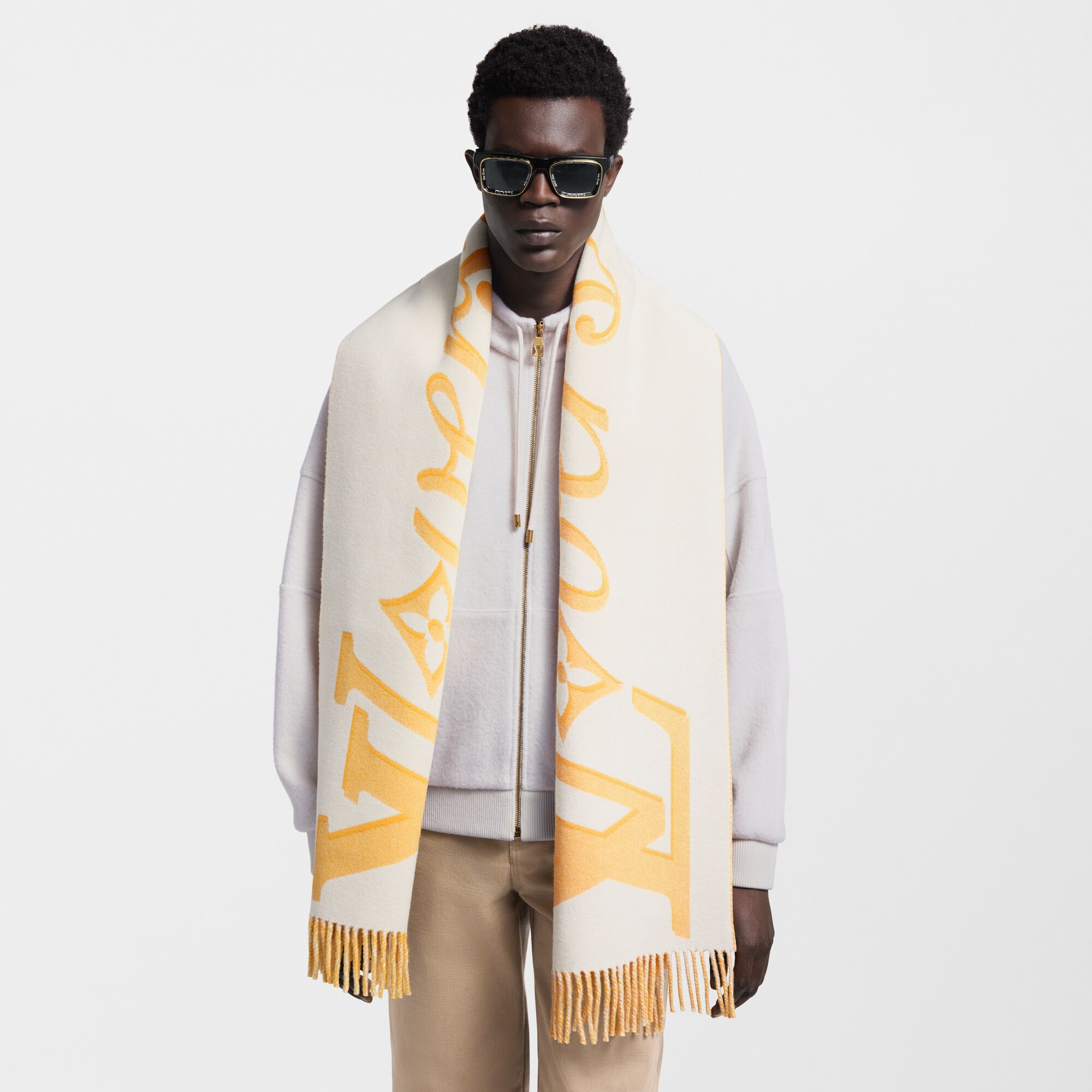LV Vers Scarf . in Men