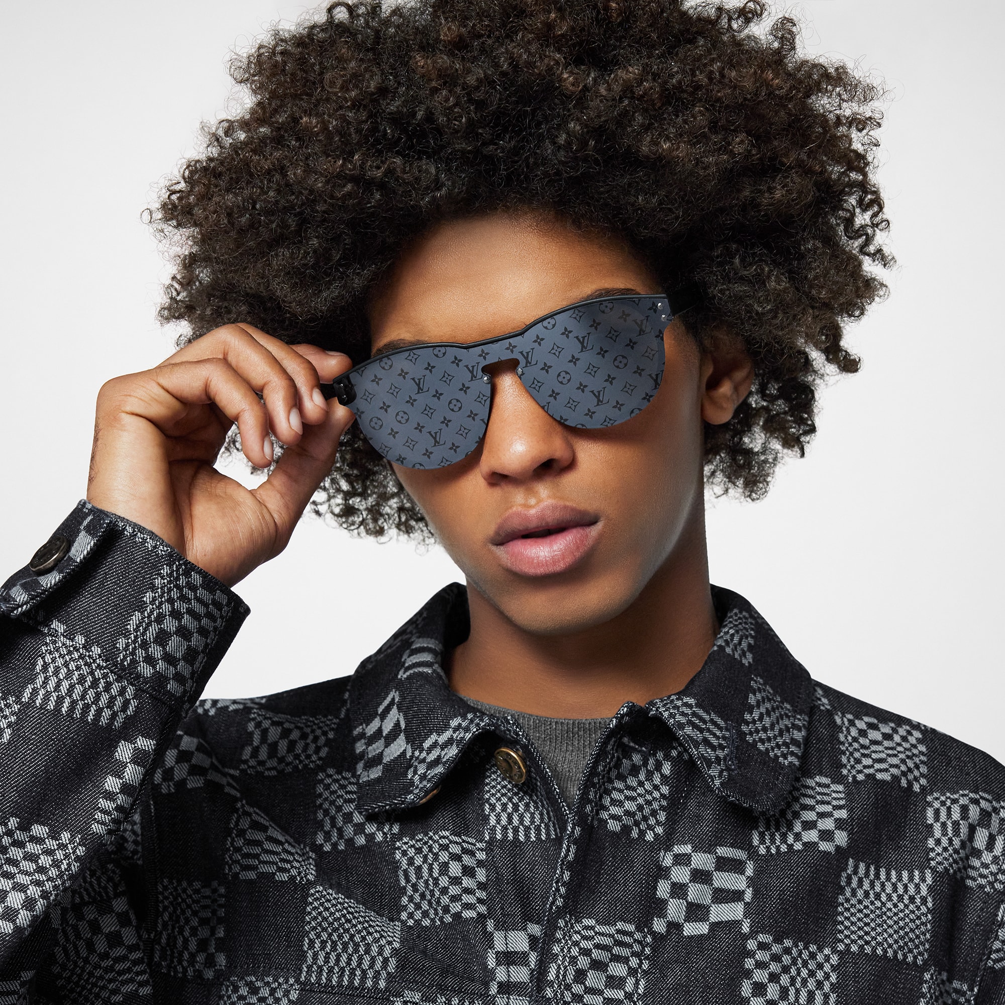 LV Waimea Round Sunglasses . in Men