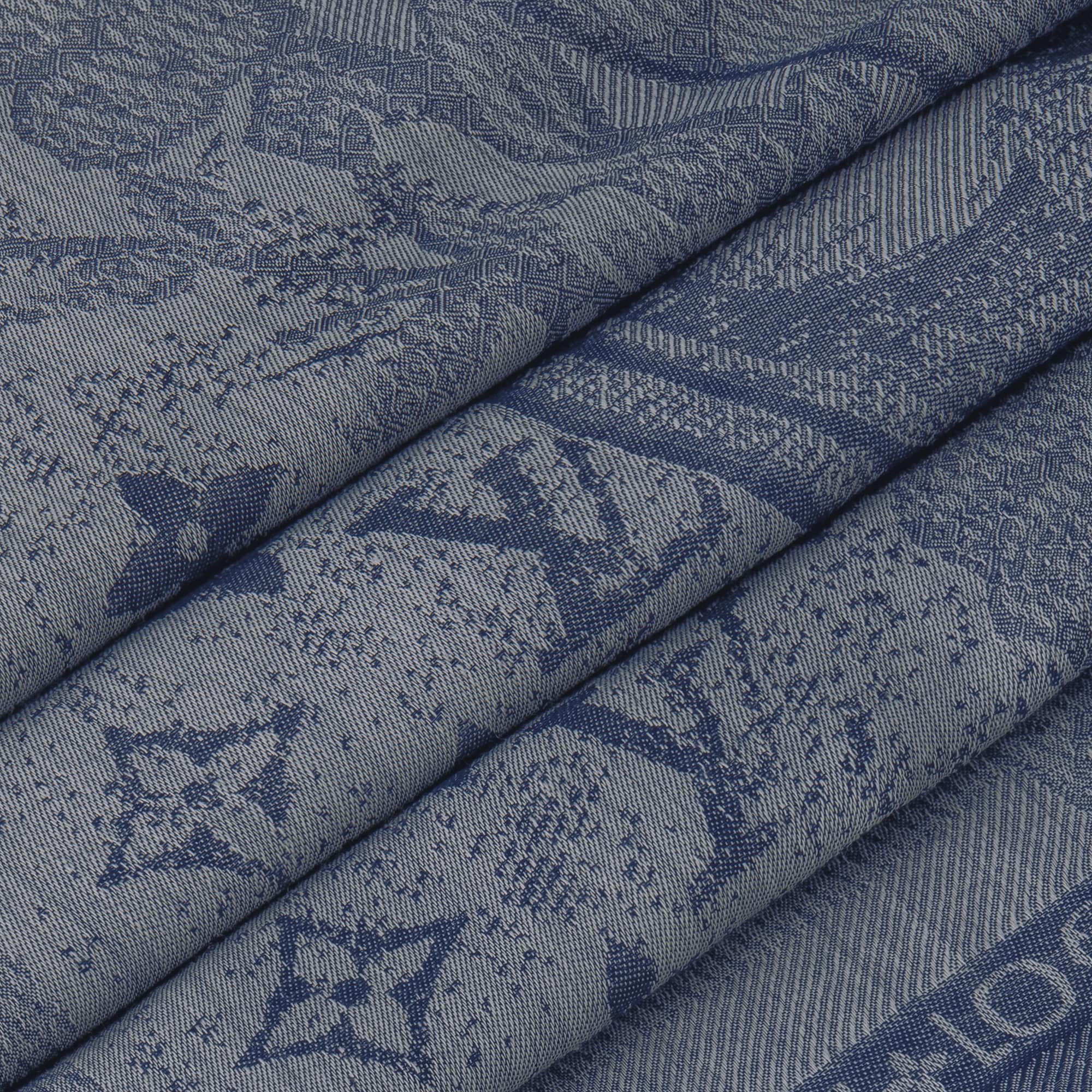 Malles Merveilleuses Shawl . in Women