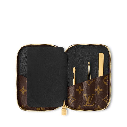 Manicure Kit . in Trunks, Travel and Home's Sport and Games } collections by Louis Vuitton (Product zoom)