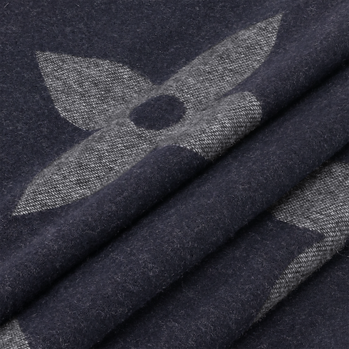 Monogram Giant Scarf . in Men's Accessories New This Season collections by Louis Vuitton (Product zoom)