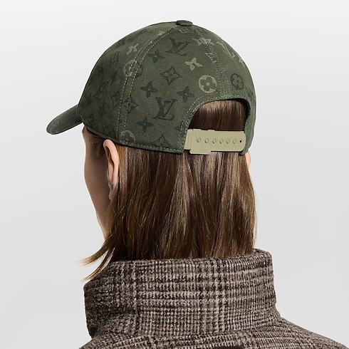 Monogram Surplus Cap . in Men's Accessories Hats, Beanies and Gloves collections by Louis Vuitton (Product zoom)