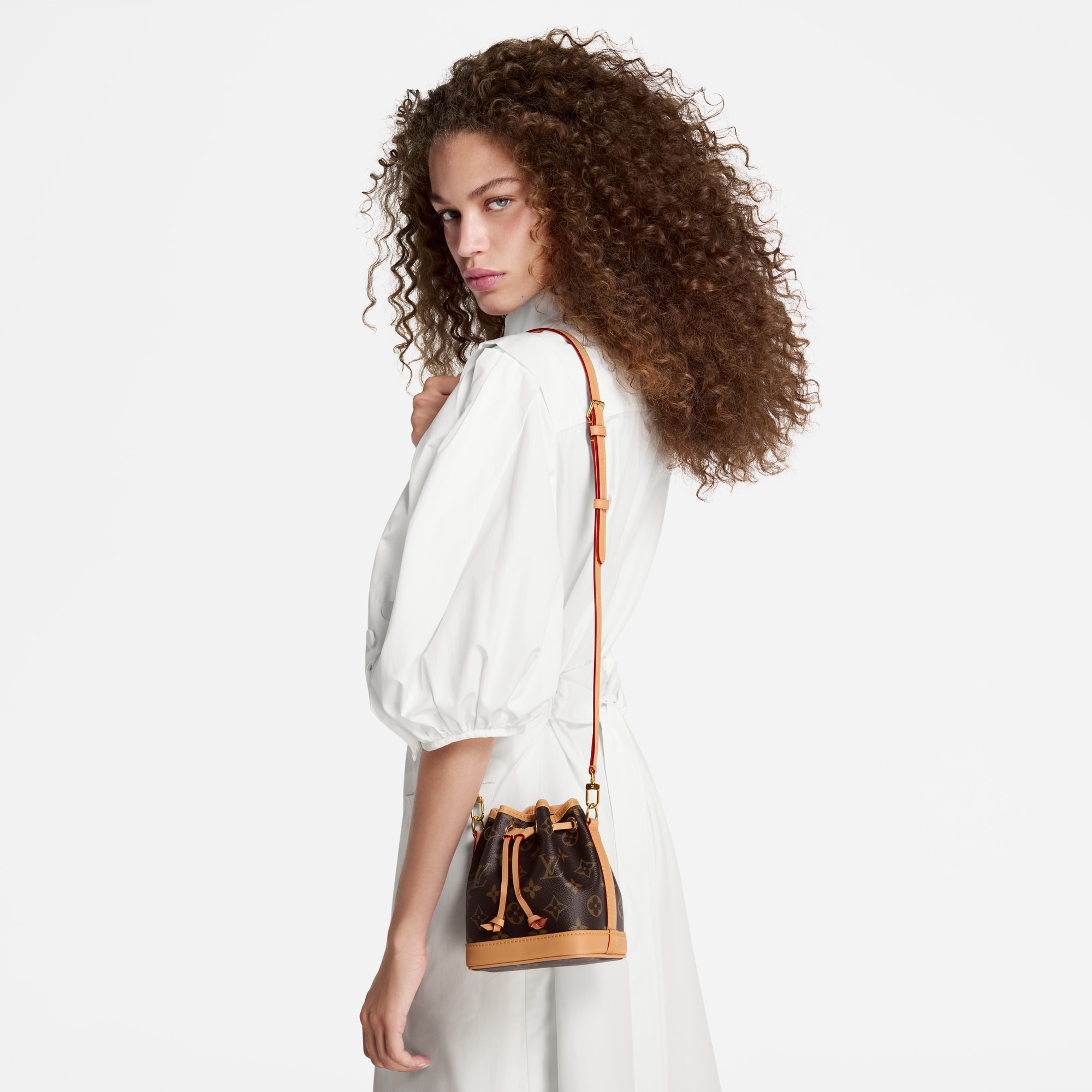 Nano Noé Monogram in Women