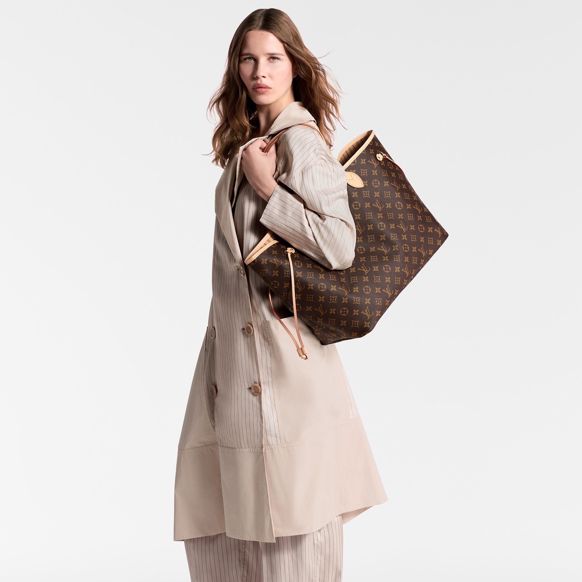 Neverfull GM Monogram in Women