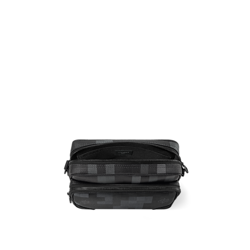 Nil Messenger D16 in Bags and Small Leather Goods's Women Bags Newness collections by Louis Vuitton (Product zoom)