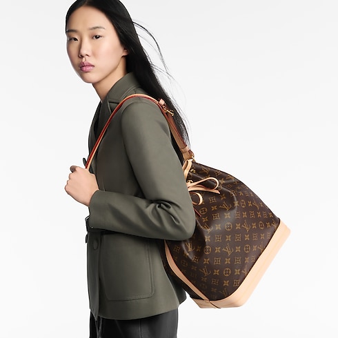 Noé Monogram in Women's Handbags All Handbags for Women collections by Louis Vuitton (Product zoom)