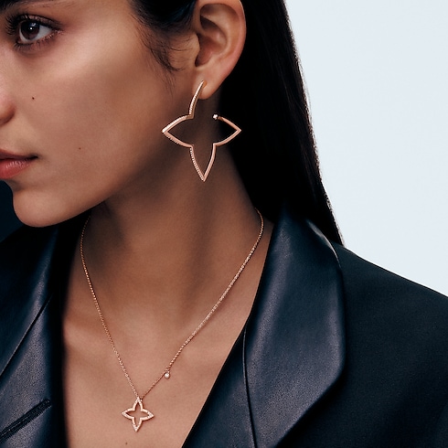 Ombre Blossom Pendant, Pink Gold and Diamonds in Jewellery's Categories Necklaces and Pendants collections by Louis Vuitton (Product zoom)