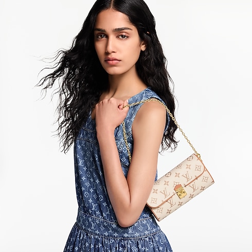 Pochette Camille Other Monogram Canvas in Women's Wallets and Small Leather Goods Wallets on Chain and Micro Bags collections by Louis Vuitton (Product zoom)