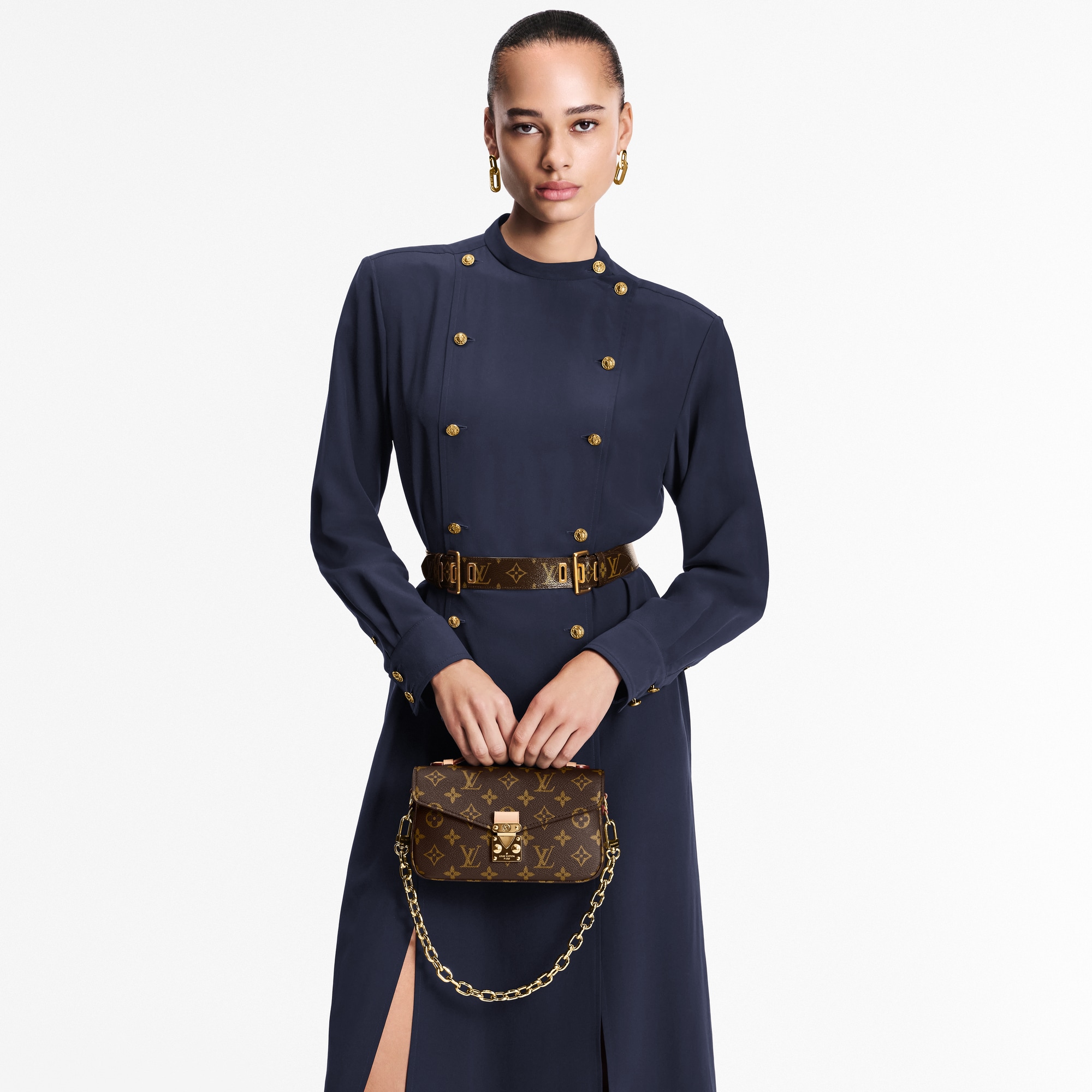 Pochette Métis East West Monogram in Women