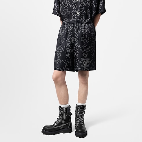 Printed Silk Shorts in Men's Ready-to-Wear Pants collections by Louis Vuitton (Product zoom)