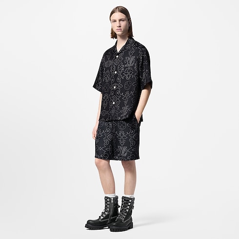 Printed Silk Shorts in Men's Ready-to-Wear Pants collections by Louis Vuitton (Product zoom)