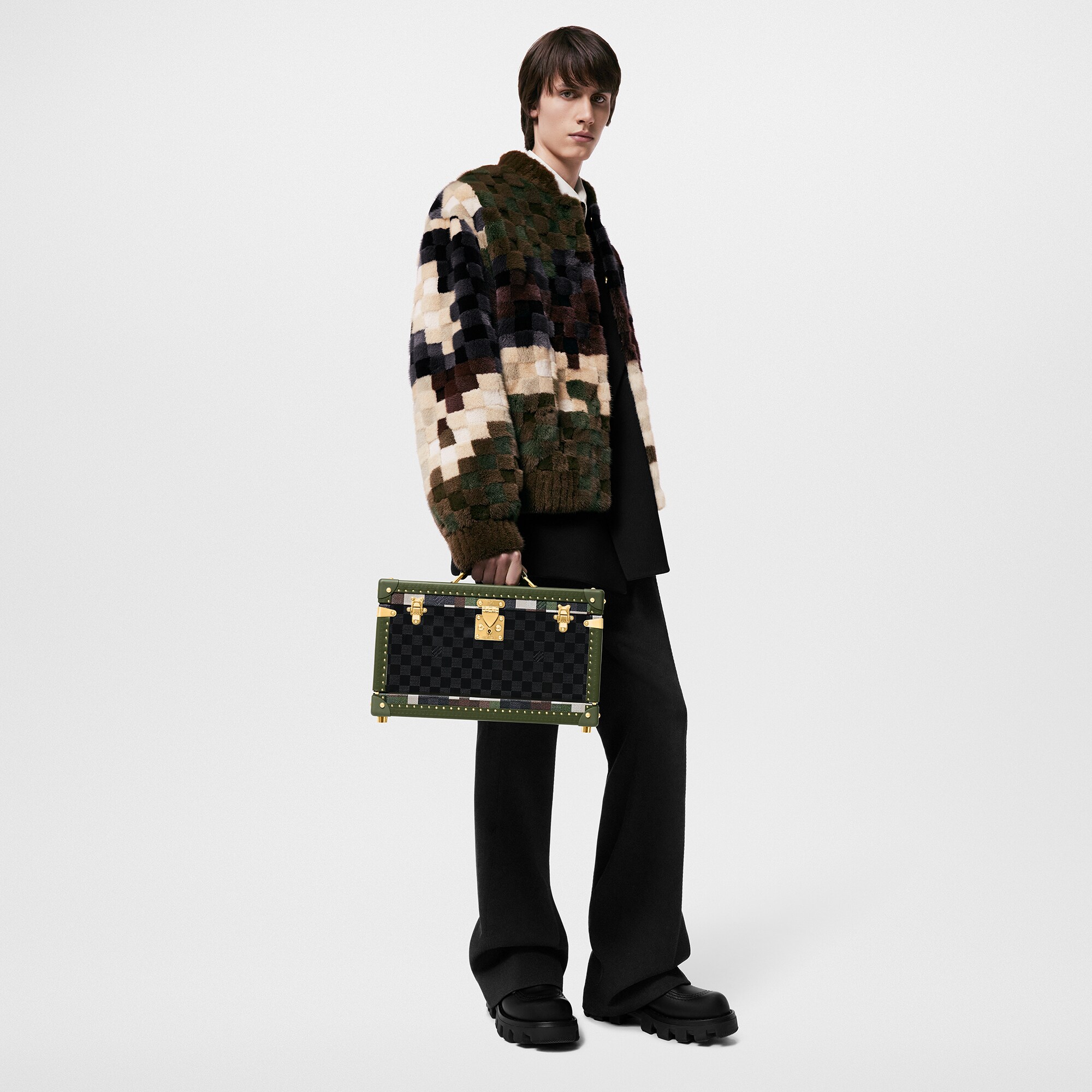 Shoe Box Damoflage D16 in Les Extraordinaires