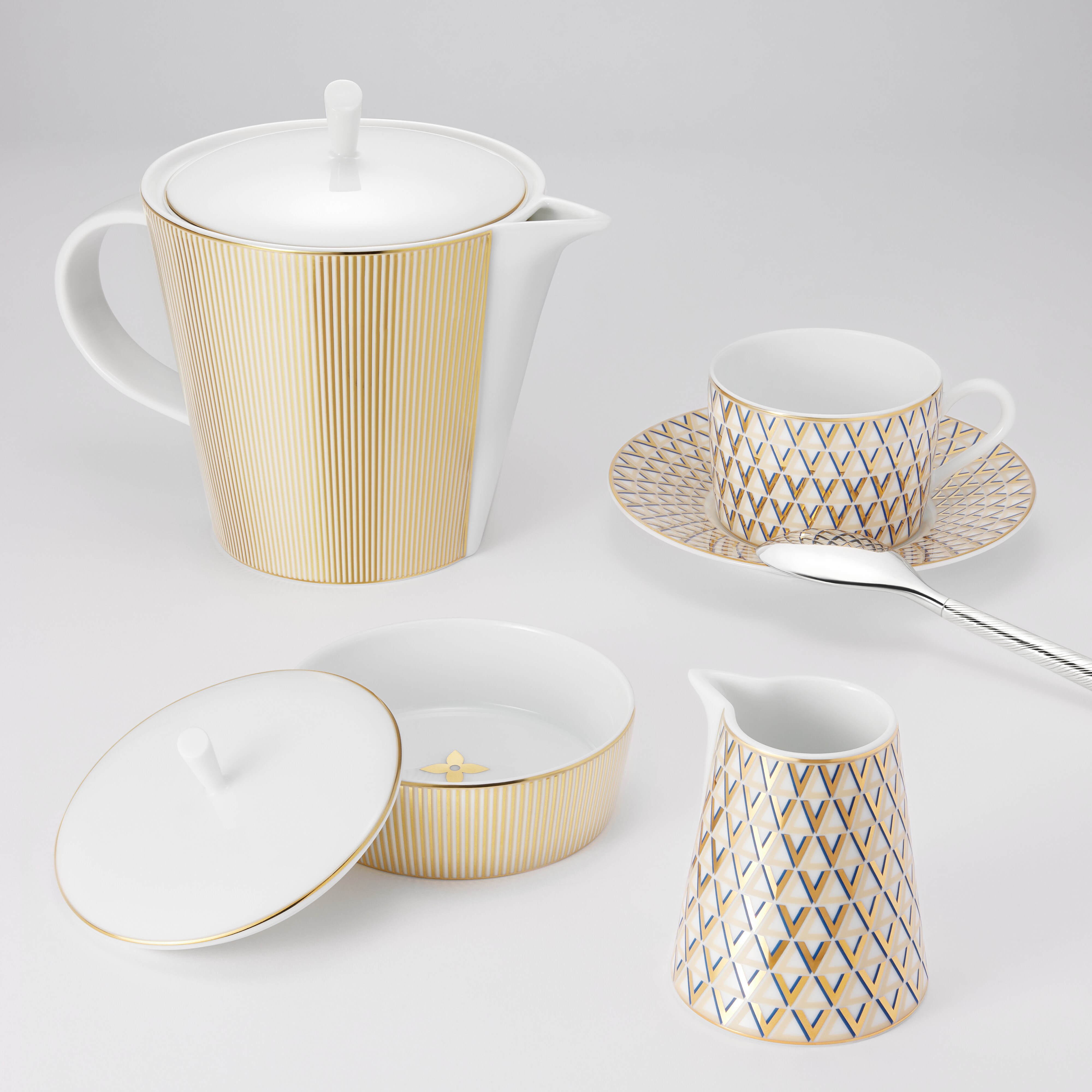 Splendor Creamer   in Trunks, Travel and Home