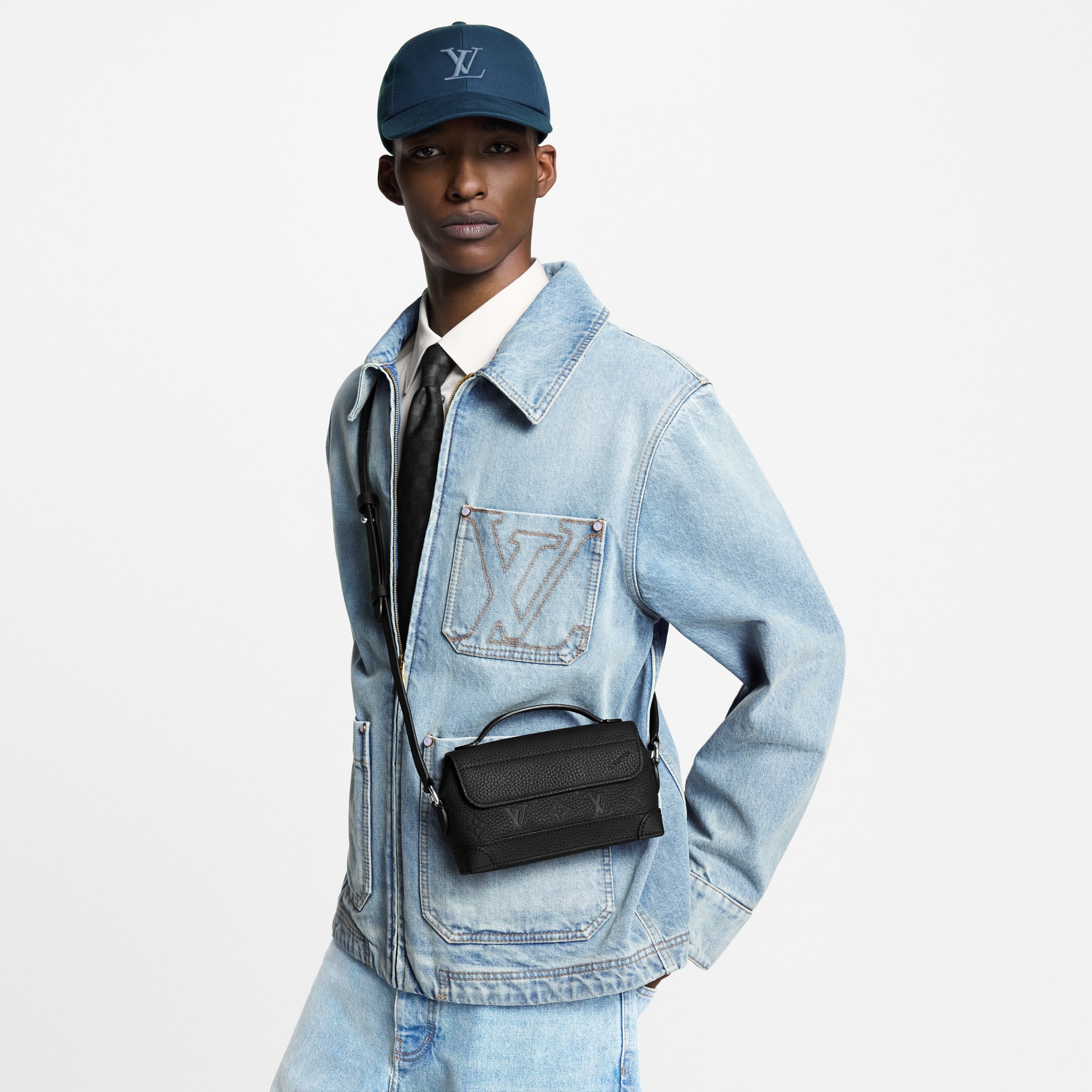 Steamer East West Wearable Wallet Monogram Taurillon Leather LG - G90 in Men