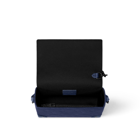 Steamer Wearable Wallet Taurillon Monogram in Bags and Small Leather Goods's Men Bags Newness collections by Louis Vuitton (Product zoom)